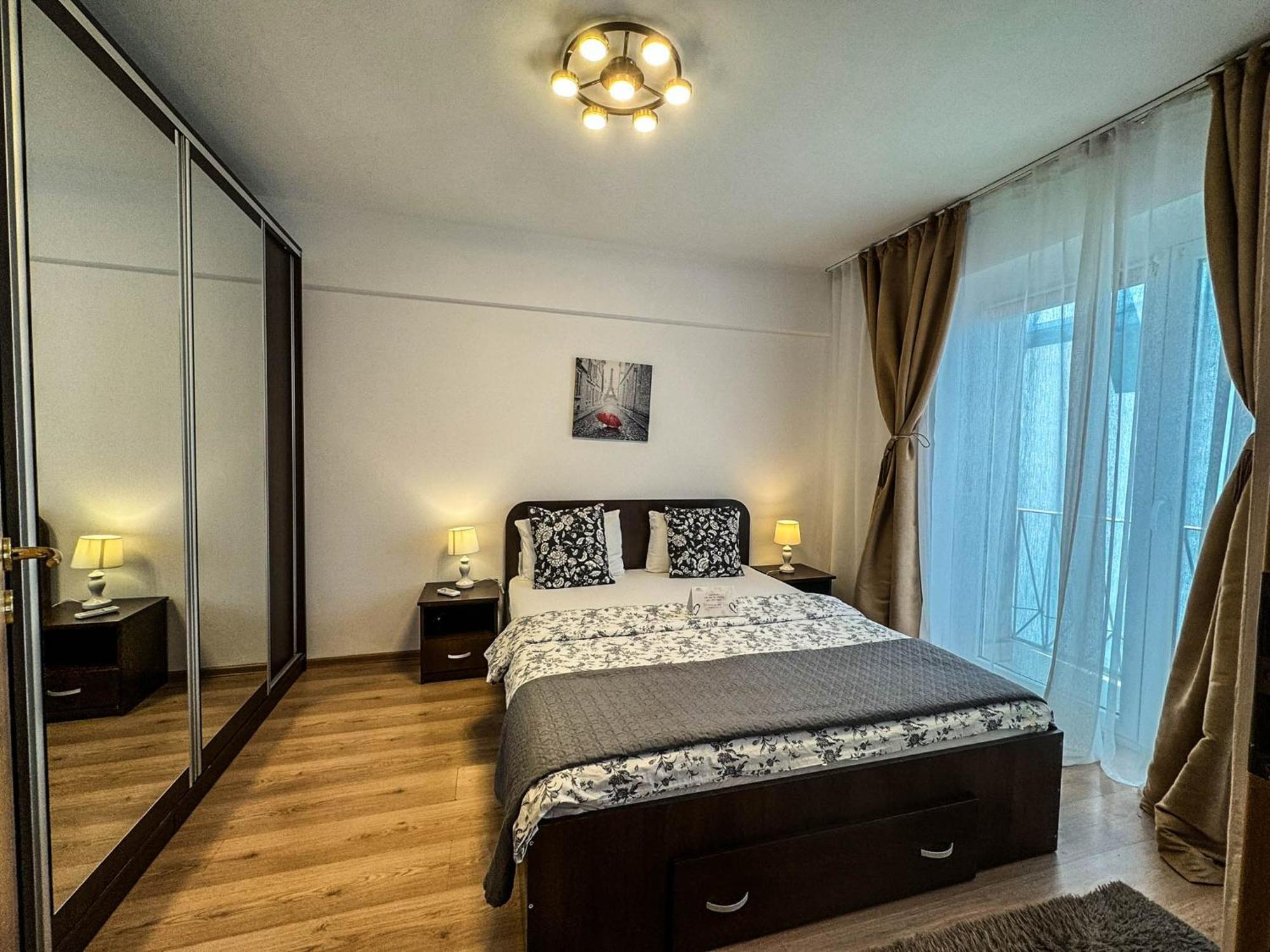 Sunrise Apartments City Center Бухарест Экстерьер фото