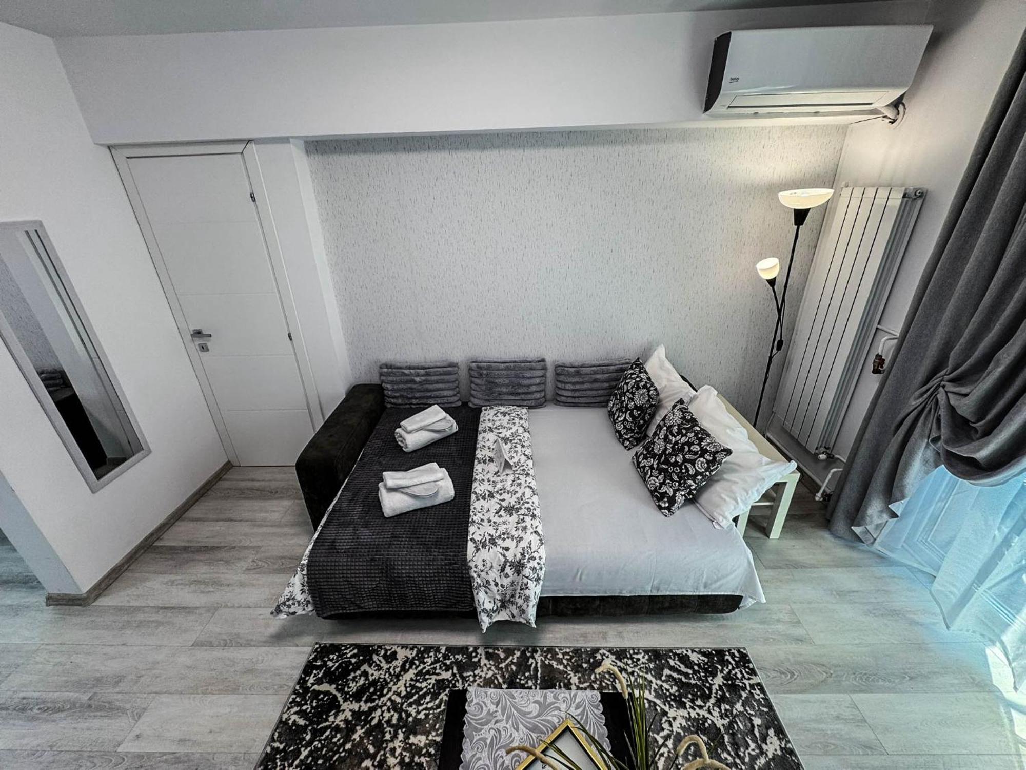Sunrise Apartments City Center Бухарест Экстерьер фото