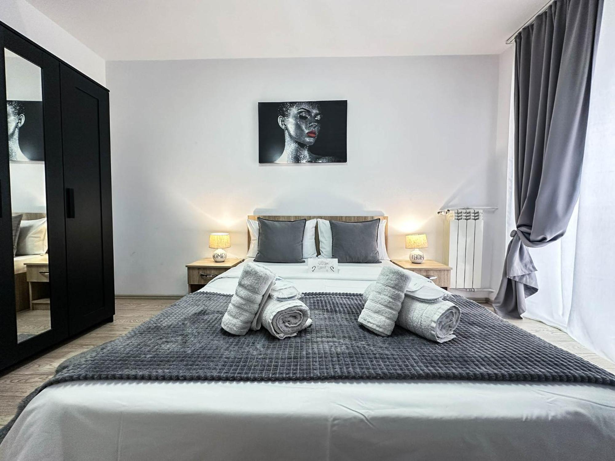 Sunrise Apartments City Center Бухарест Экстерьер фото