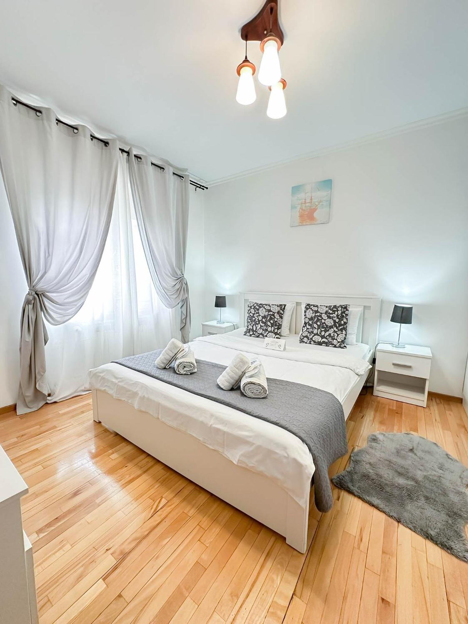 Sunrise Apartments City Center Бухарест Экстерьер фото